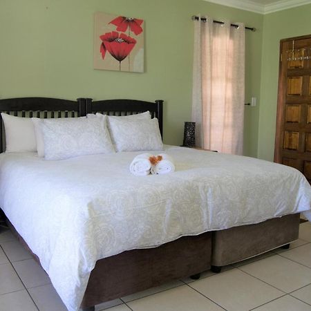 Summer Garden Guest House Benoni Esterno foto